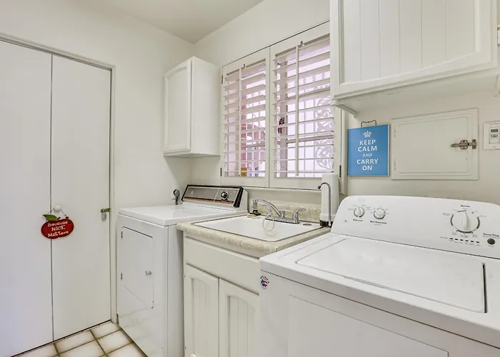 2 Mi To Dtwn Phoenix: Walkable Family Retreat! Holiday home
