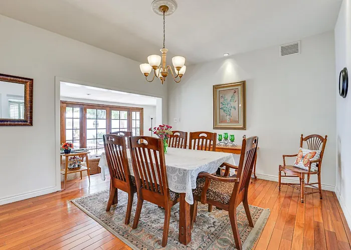 2 Mi To Dtwn Phoenix: Walkable Family Retreat! *
