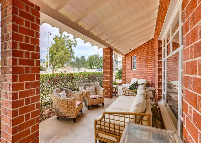 2 Mi To Dtwn Phoenix: Walkable Family Retreat! Holiday home Phoenix