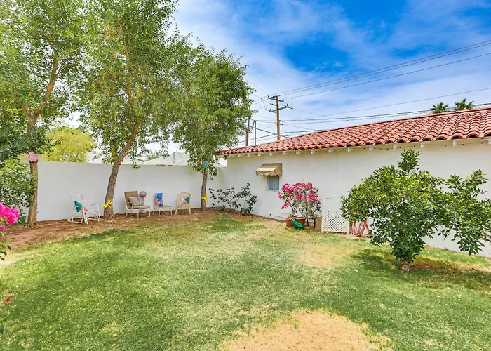 2 Mi To Dtwn Phoenix: Walkable Family Retreat! Phoenix