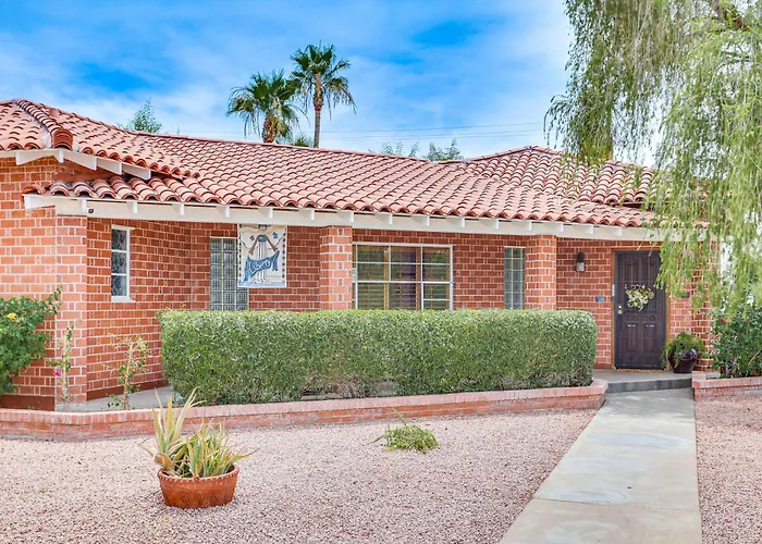 2 Mi To Dtwn Phoenix: Walkable Family Retreat! *
